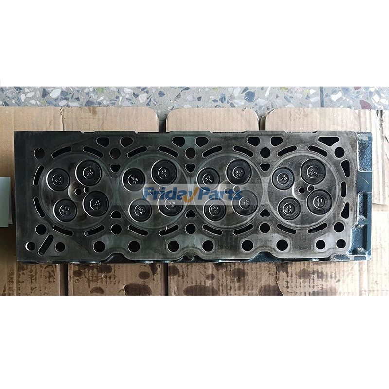 Kubota Engine V2607 Cylinder Head 7000644 7313830 for Bobcat Loader S160 S185 S205 S550 S570 S590 T180 T190 T550 T590