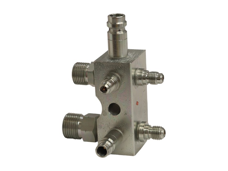 304-2740 Manifold Group