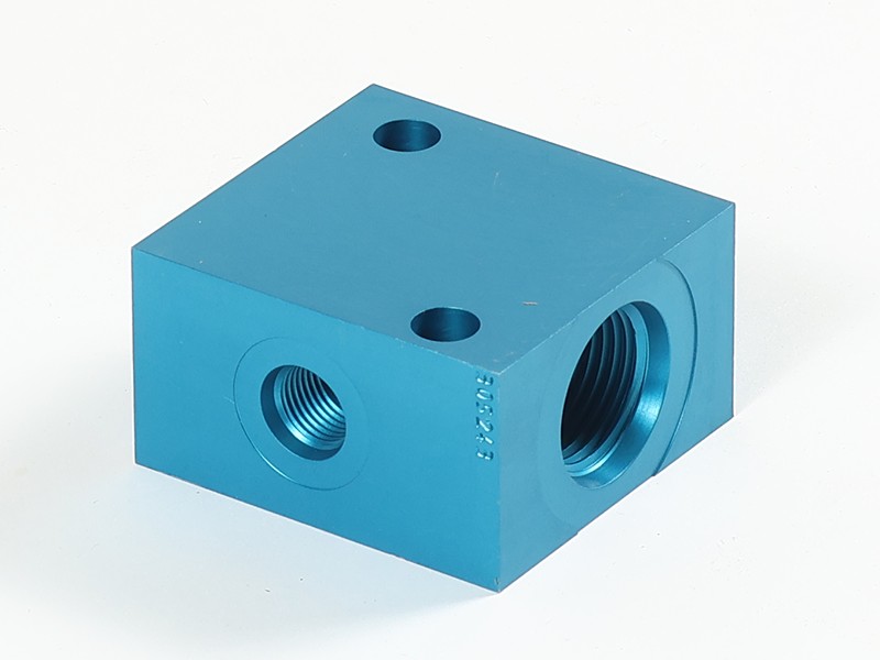 6T-6552 63.5 mm Long Solenoid Valve Manifold