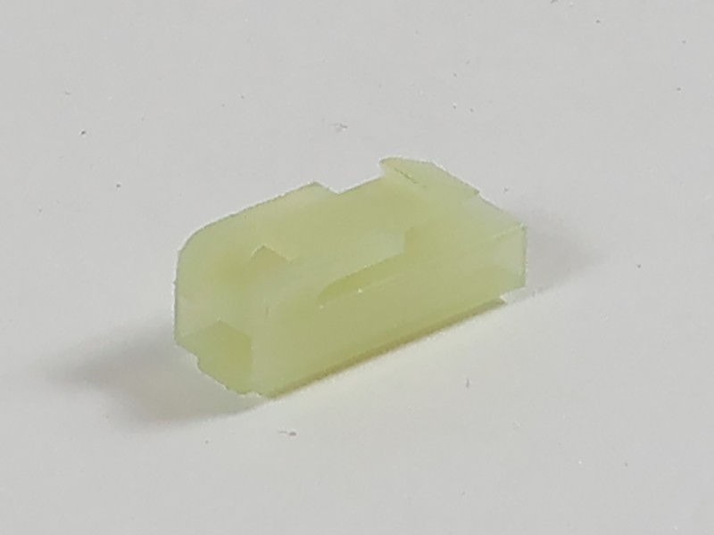 7Y-3995 Plug Connector